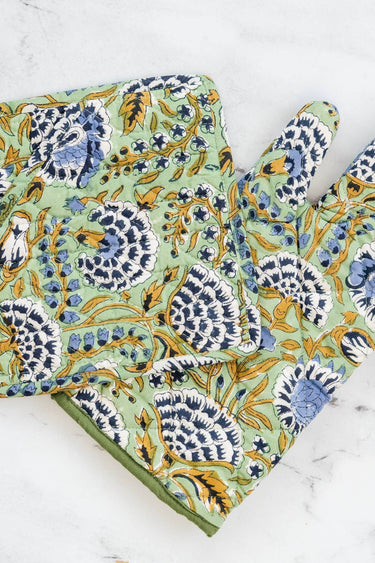 Minted Motif Oven Mitt/Holder
